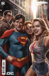 [SEP232851] Superman #8 (Cover B Lee Bermejo Card Stock Variant)